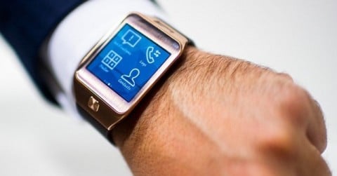 Samsung-Gear-Model-in-Black