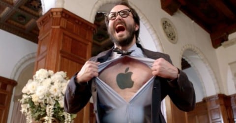 apple-logo-chest-fanboy