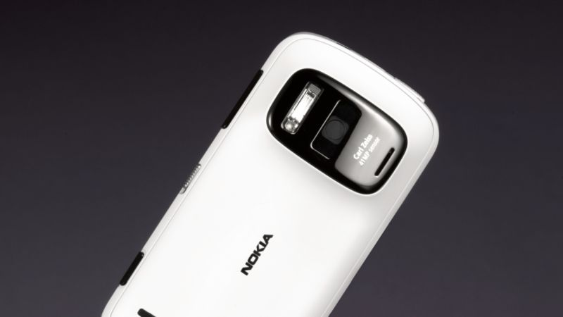 Nokia-808-PureView-Back-White