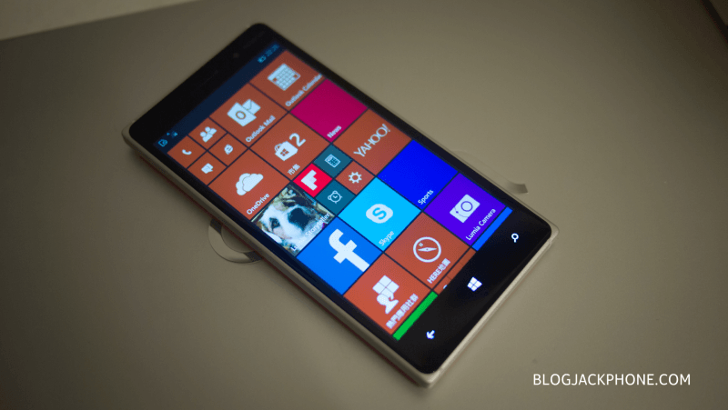 Windows-10-Mobile-Insider-Preview_Start-Screen-Lumia-830
