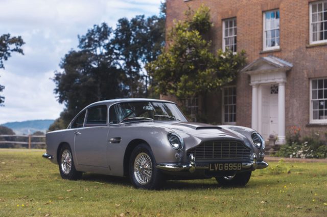 18723-18061-1964-aston-martin-db5-sold-by-coys-for-825000-on-vero-with-apple-pay