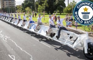 世上最長 42米自行車,可以廿幾人一齊踩