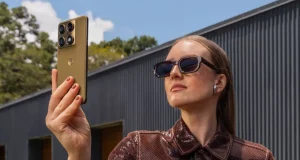 史上最薄 8 Elite Gen5 手機,moto Signature 發佈,薄至6.99mm