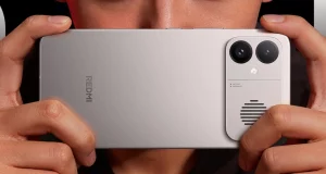小米 REDMI K90 Max 外觀公佈!太空銀配色+鋁合金中框,風扇格柵替代揚聲器開孔