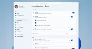 Windows 11 工作列終於可以移動了!還有「更小工作列」選項