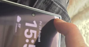Galaxy Z Fold8 內屏邊角凹陷!Samsung:正常設計,預留緩衝空間